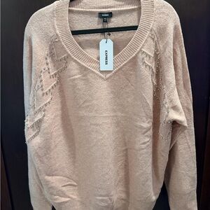 Express Women's Blush V-Neck Sweater